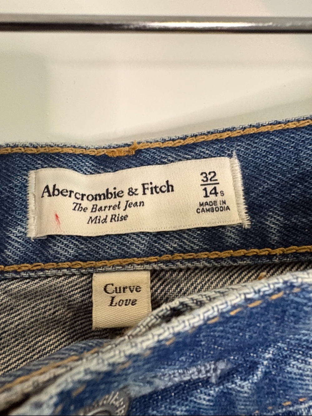 Abercrombie and Fitch The Barrel Jean Mid Rise Curve Love Size 32/14 S - Picture 4 of 11